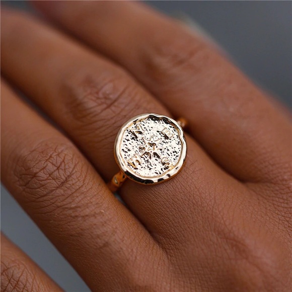 Vintage Round Carved Compass Coin Ring - Picture 2 of 6